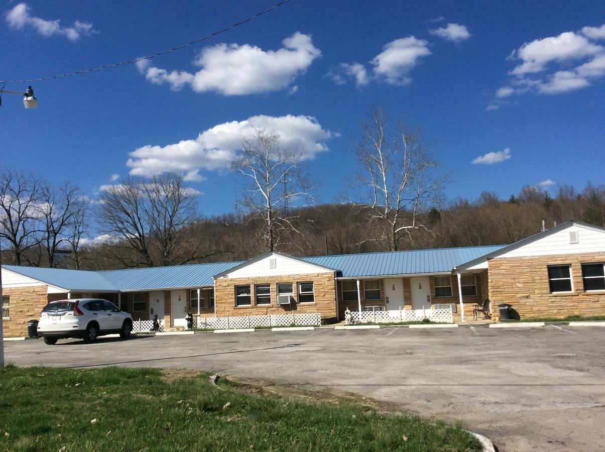 Scenic River Inn Motel Wartburg 외부 사진