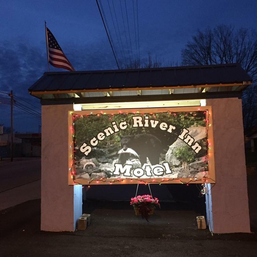 Scenic River Inn Motel Wartburg 외부 사진